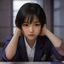 大学生小林头像，20岁男生，戴眼镜，宿舍内用电脑在线视频播放学习课程